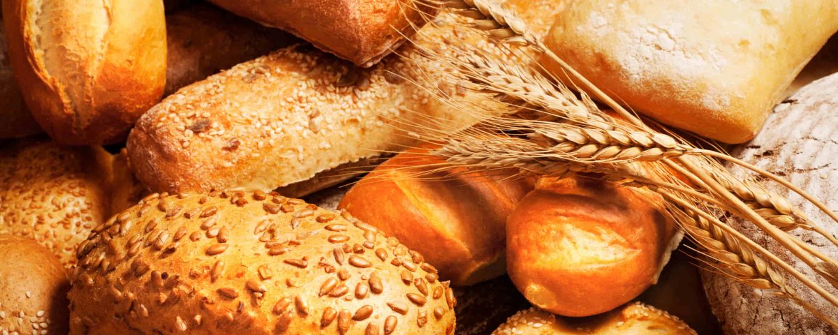 imagen de diferentes tipos de pan, relacionado como una normativa del Pan