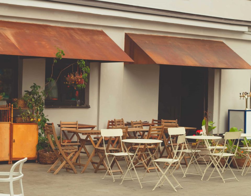 terraza de un bar, haciendo alusión al ozono en la hostelería y restauración.